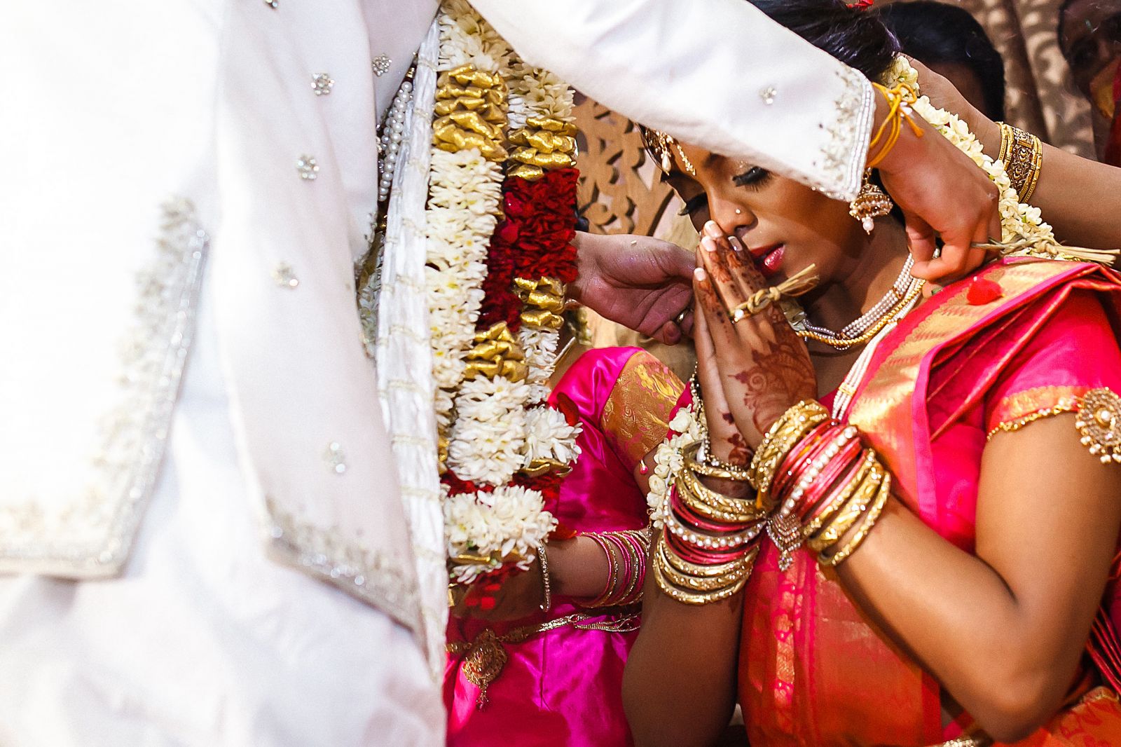 tamil hindu wedding thaali moment